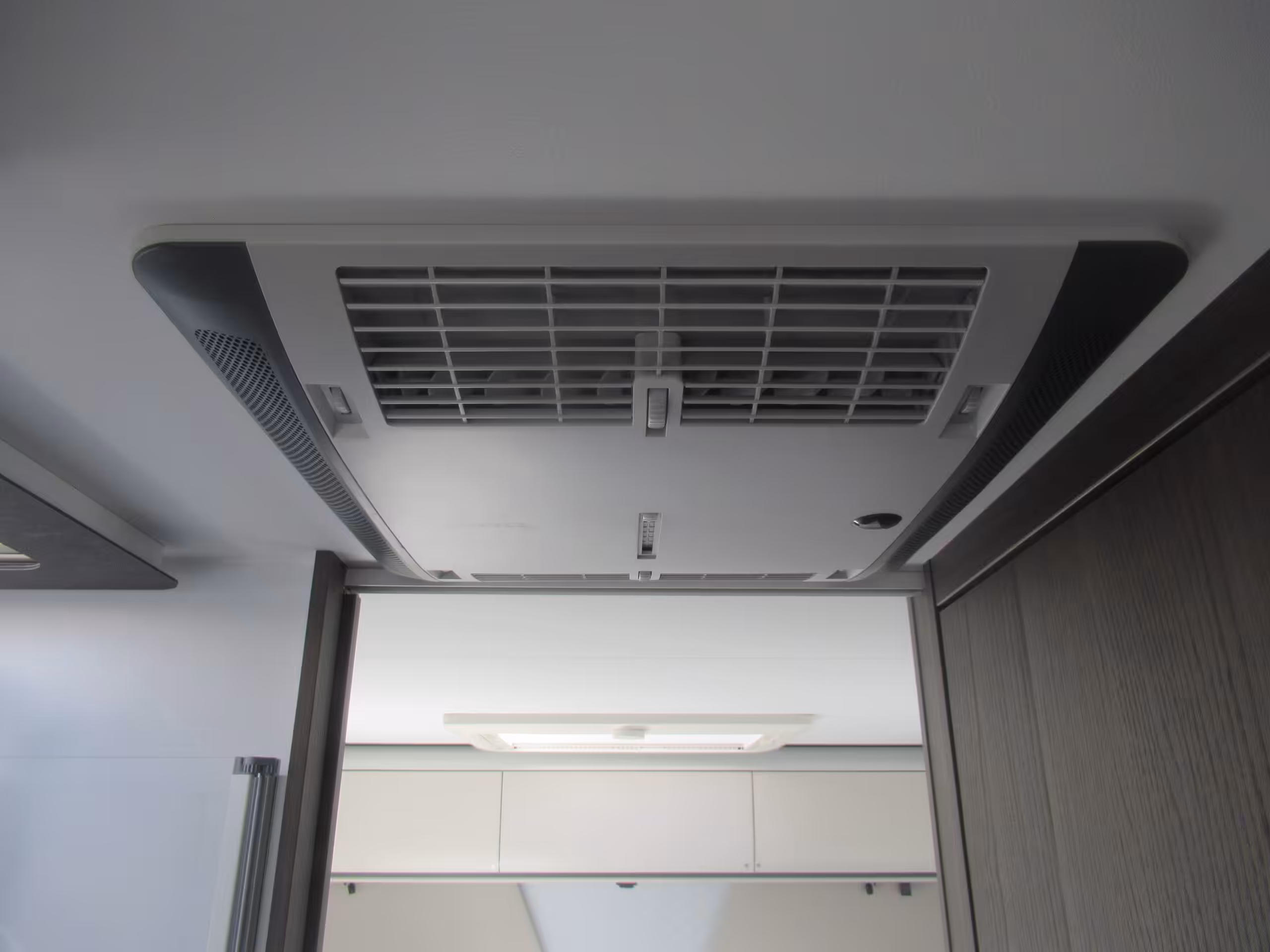 Adria Coral Supreme 670 DL AR G 35