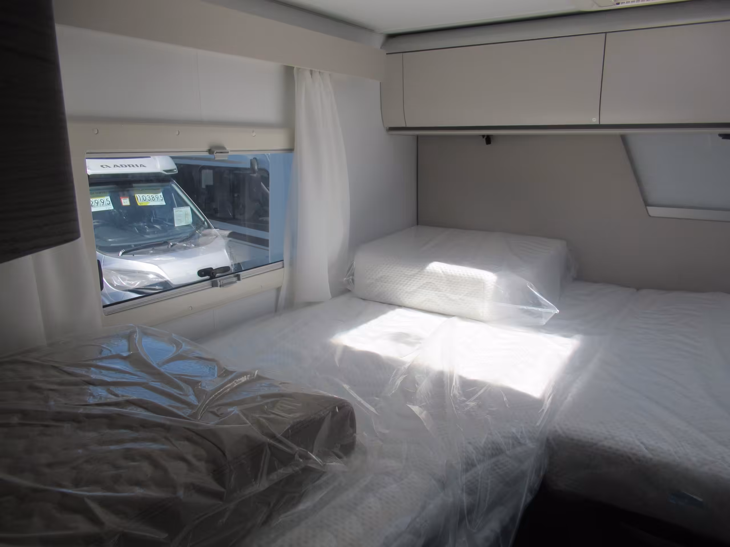 Adria Coral Supreme 670 DL AR G 37