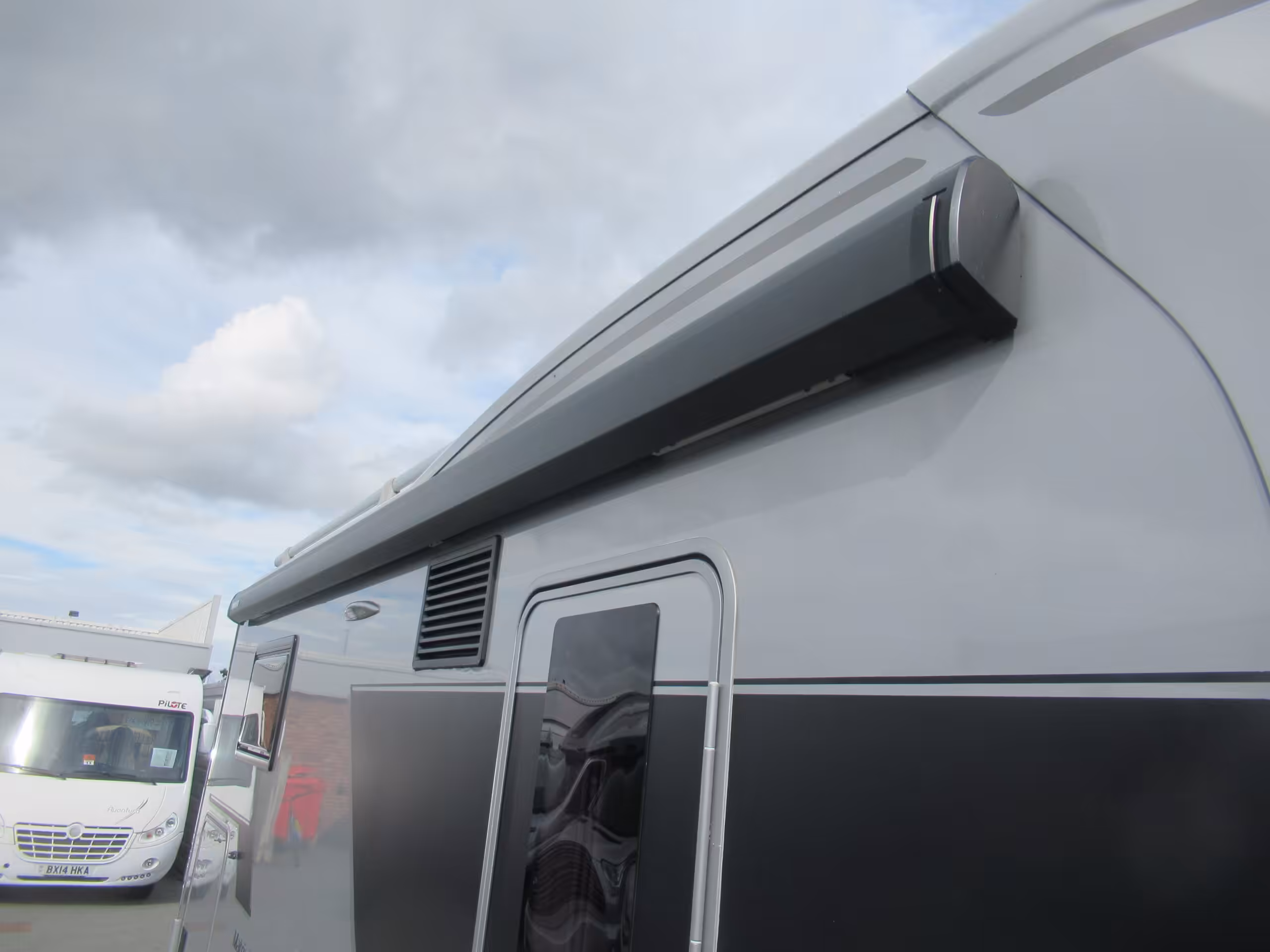 Adria Matrix 670 Supreme 12