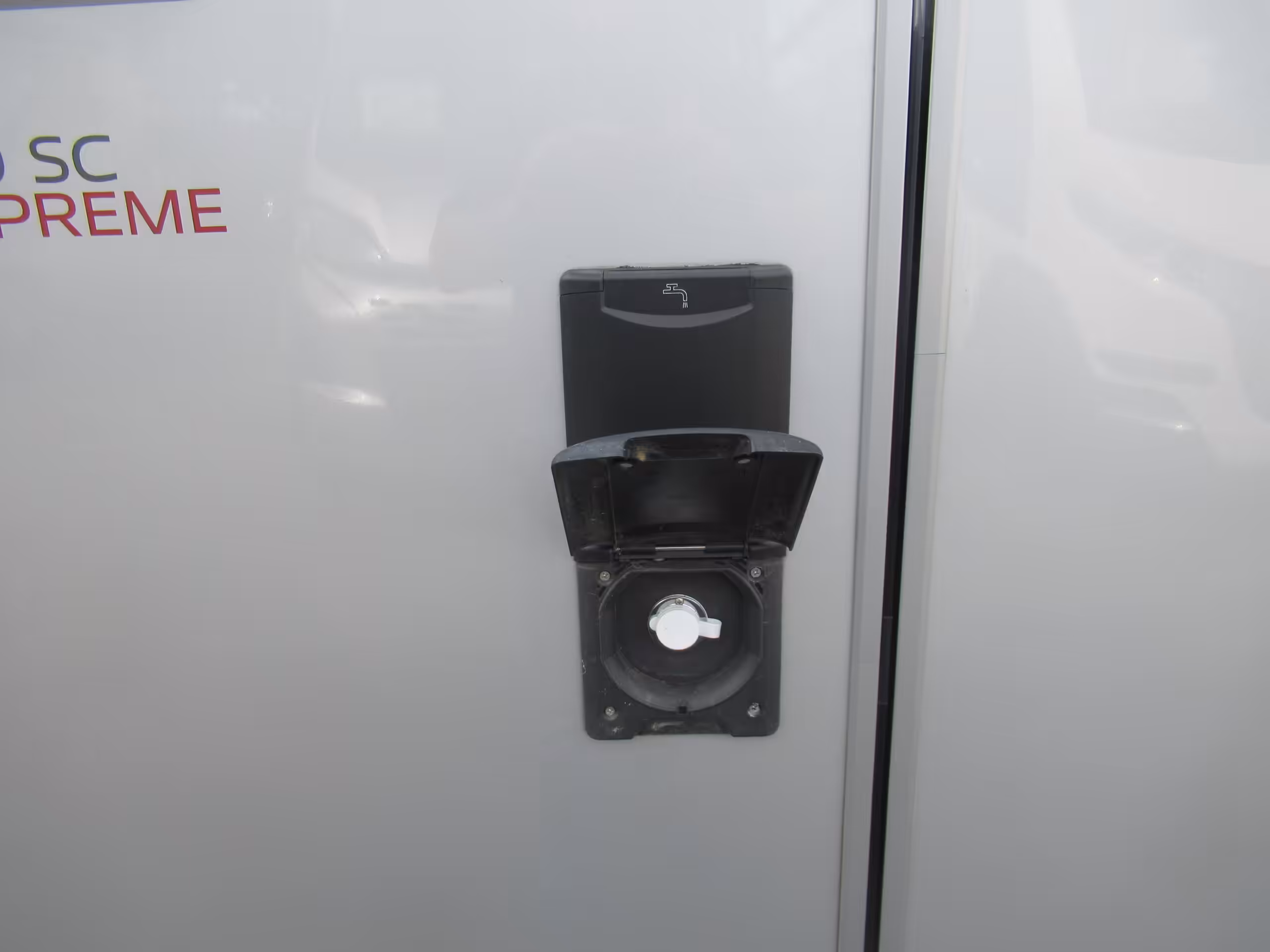 Adria Matrix 670 Supreme 16