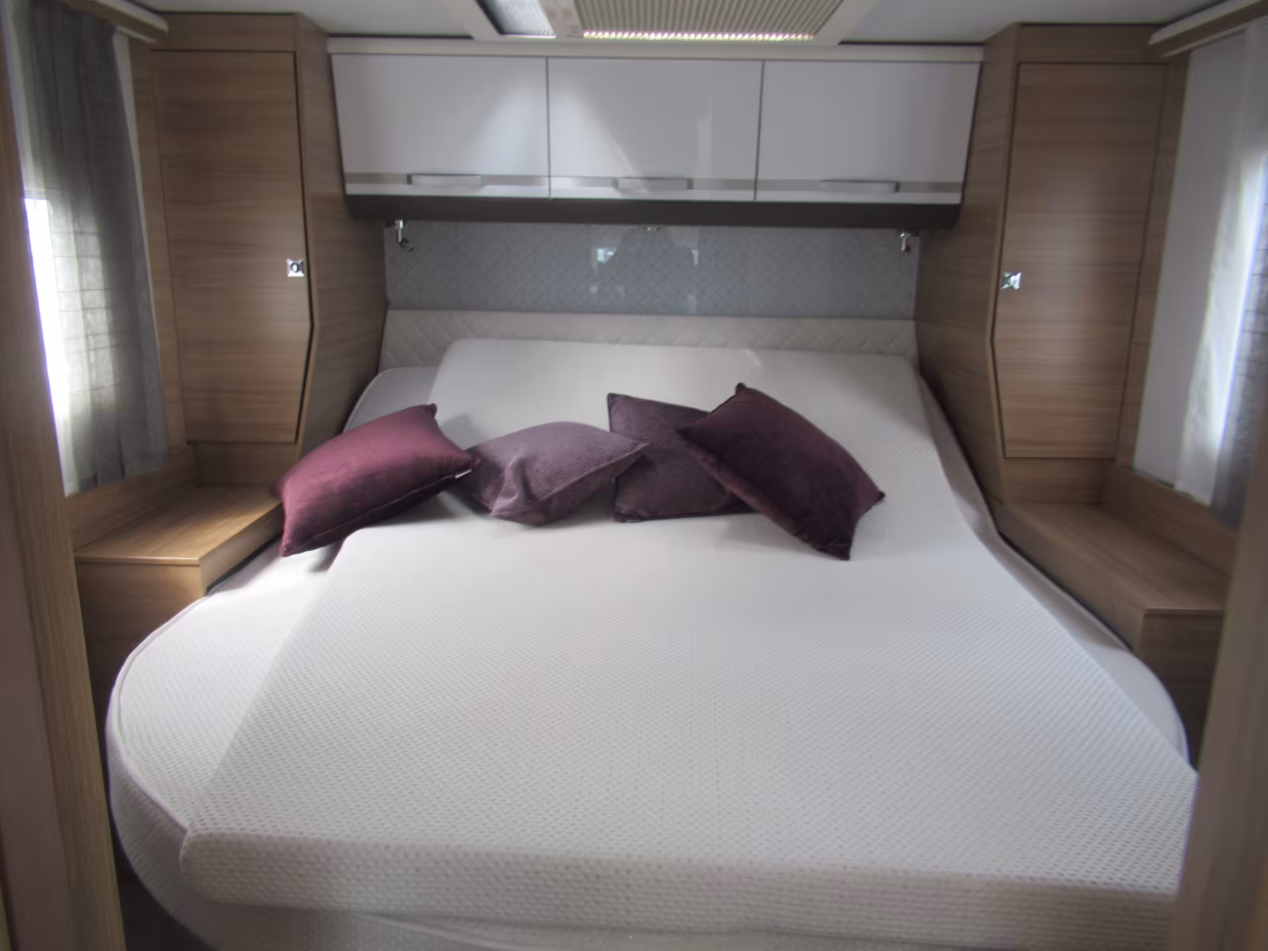 Adria Matrix 670 Supreme 33