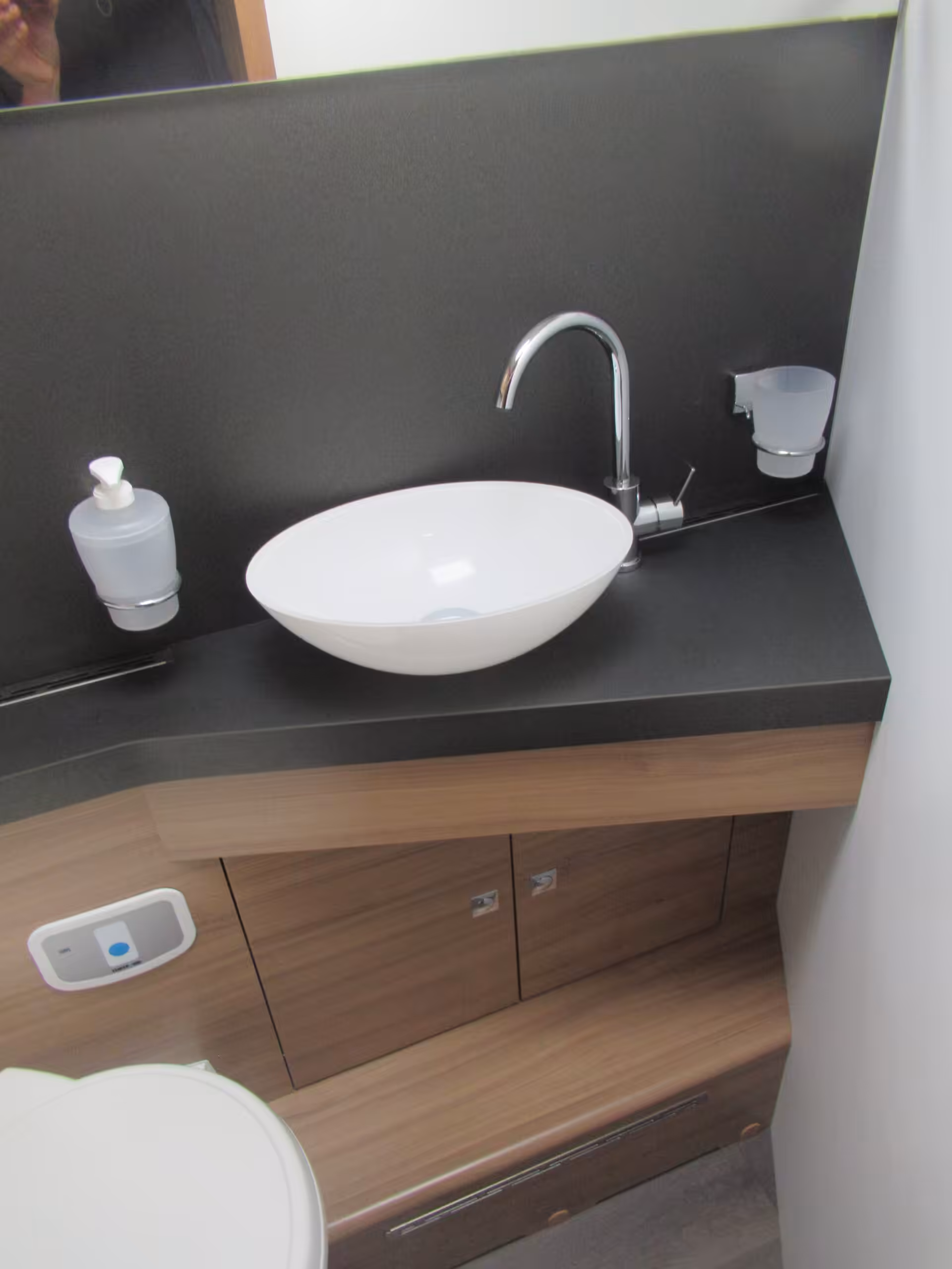 Adria Matrix 670 Supreme 40