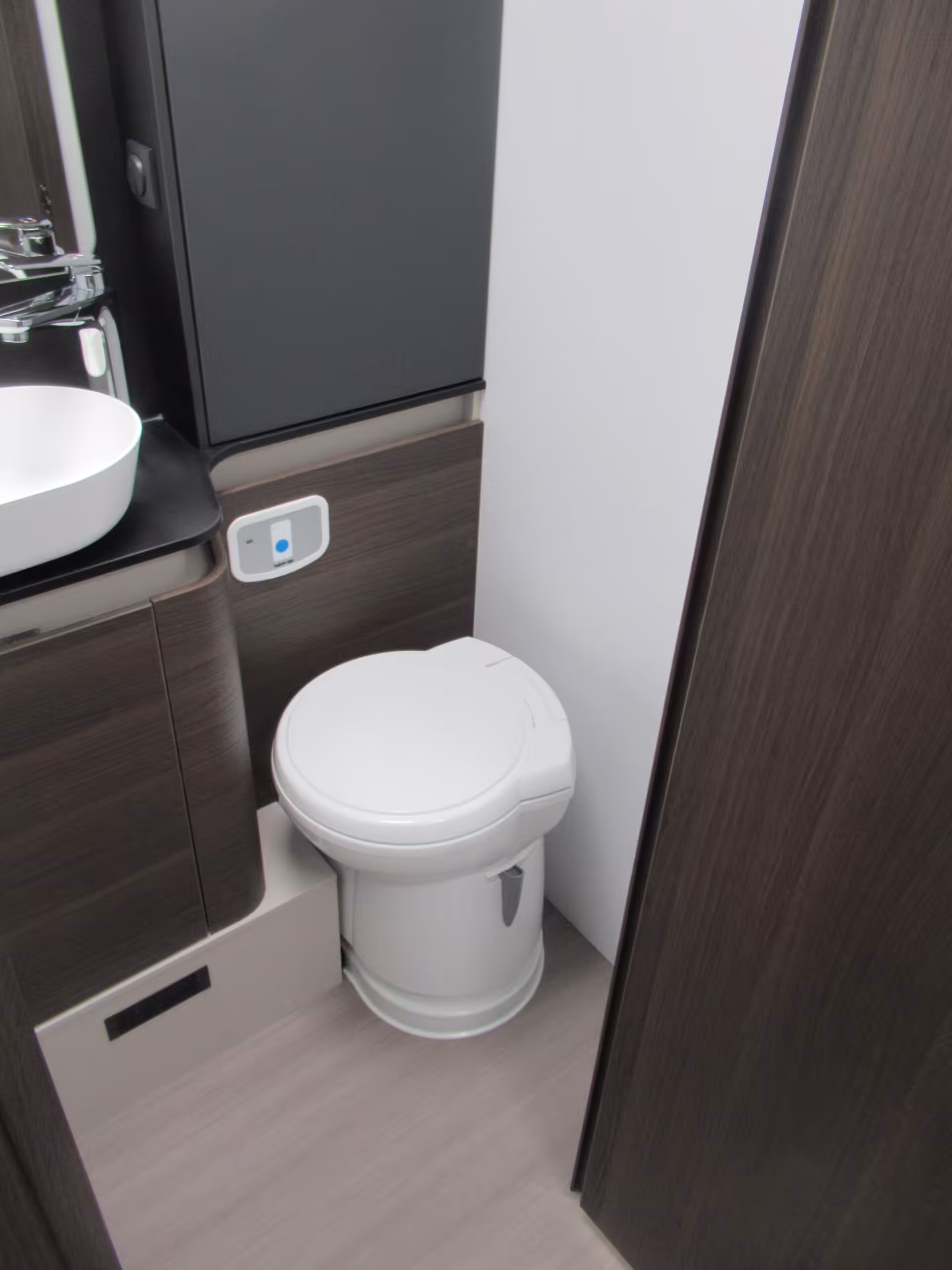 Adria Matrix Supreme 670 DL G 35