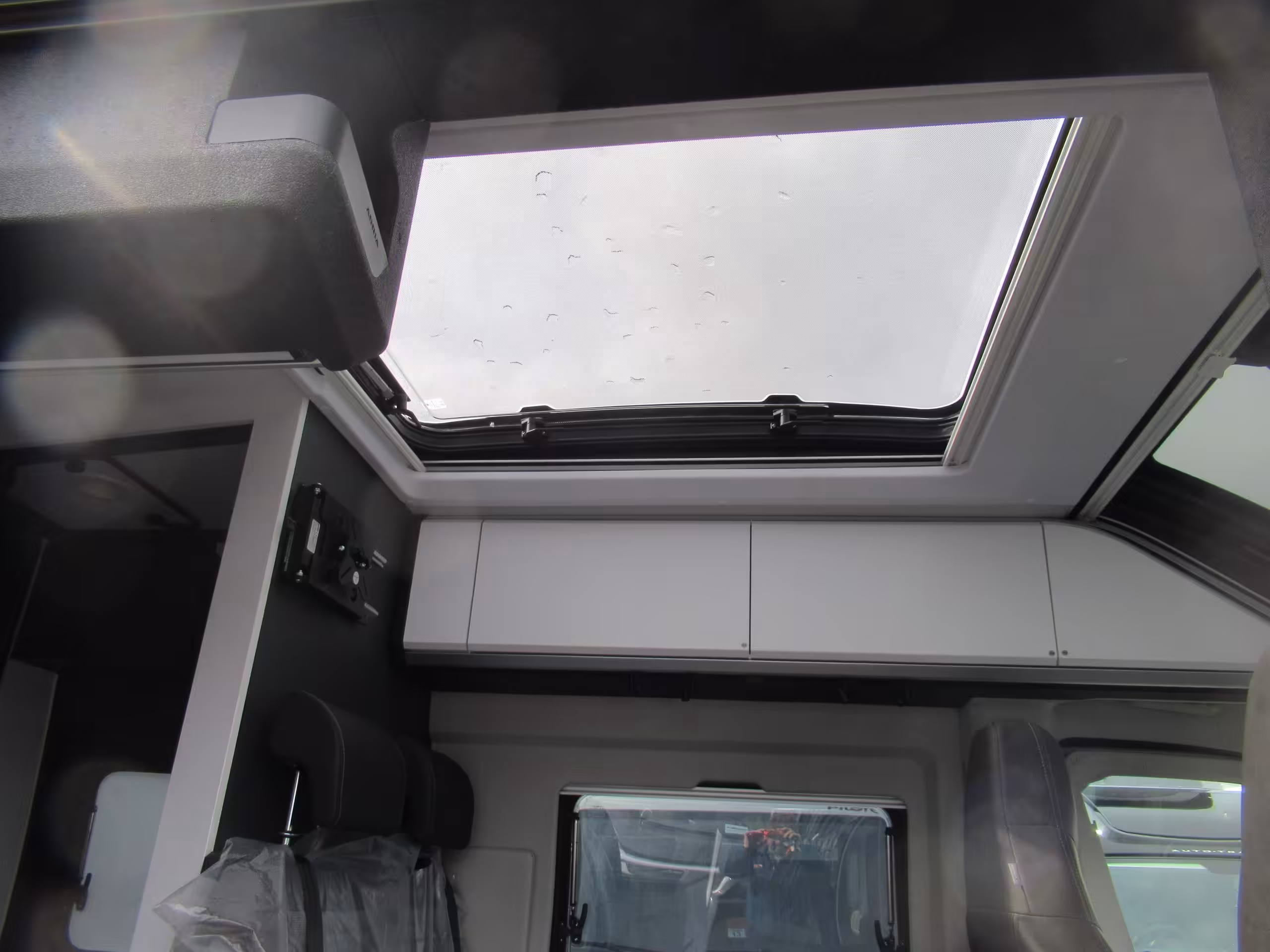 Adria Twin Supreme 640 SGX EX Grey 17
