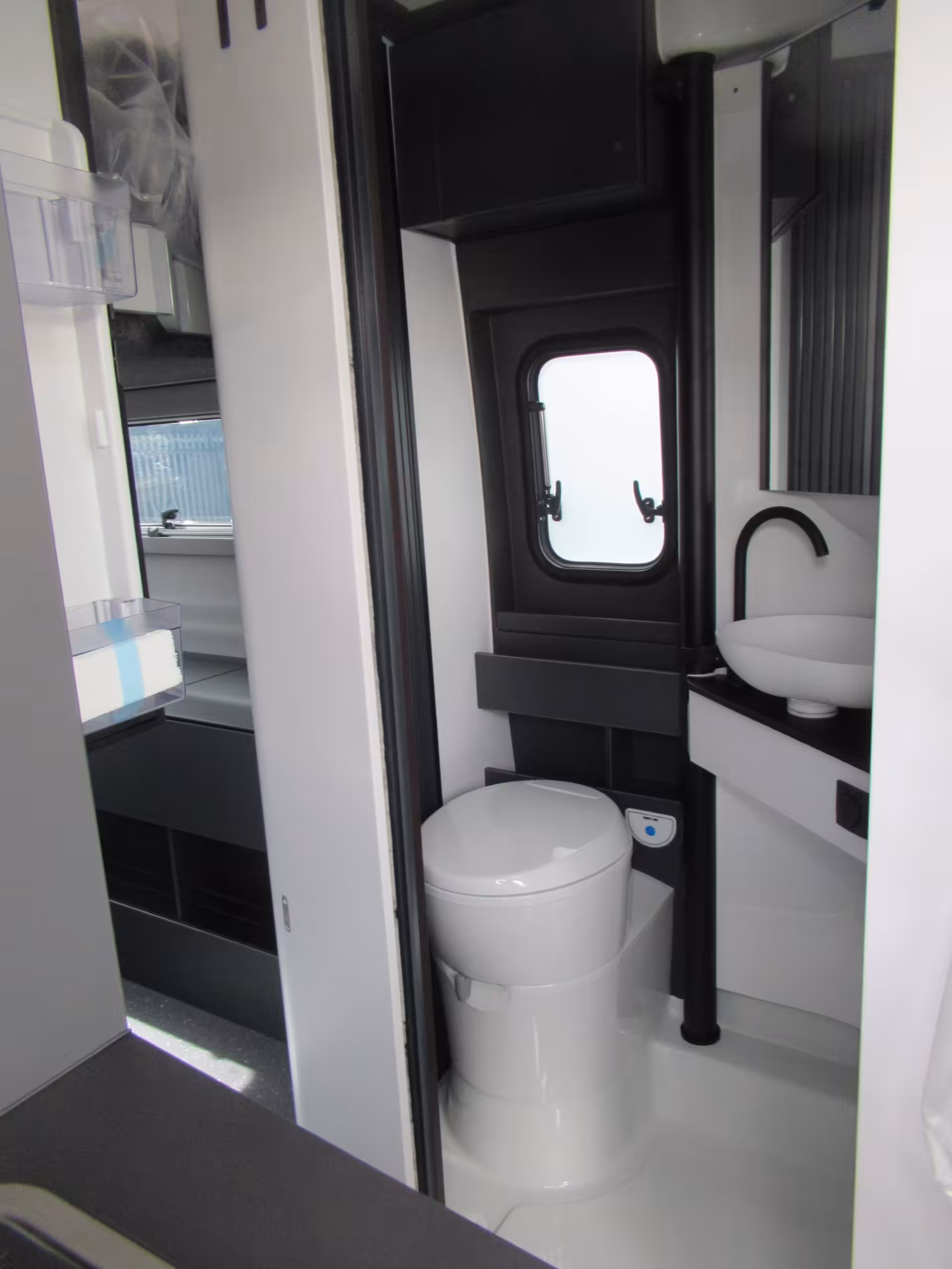 Adria Twin Supreme 640 SGX EX Grey 19