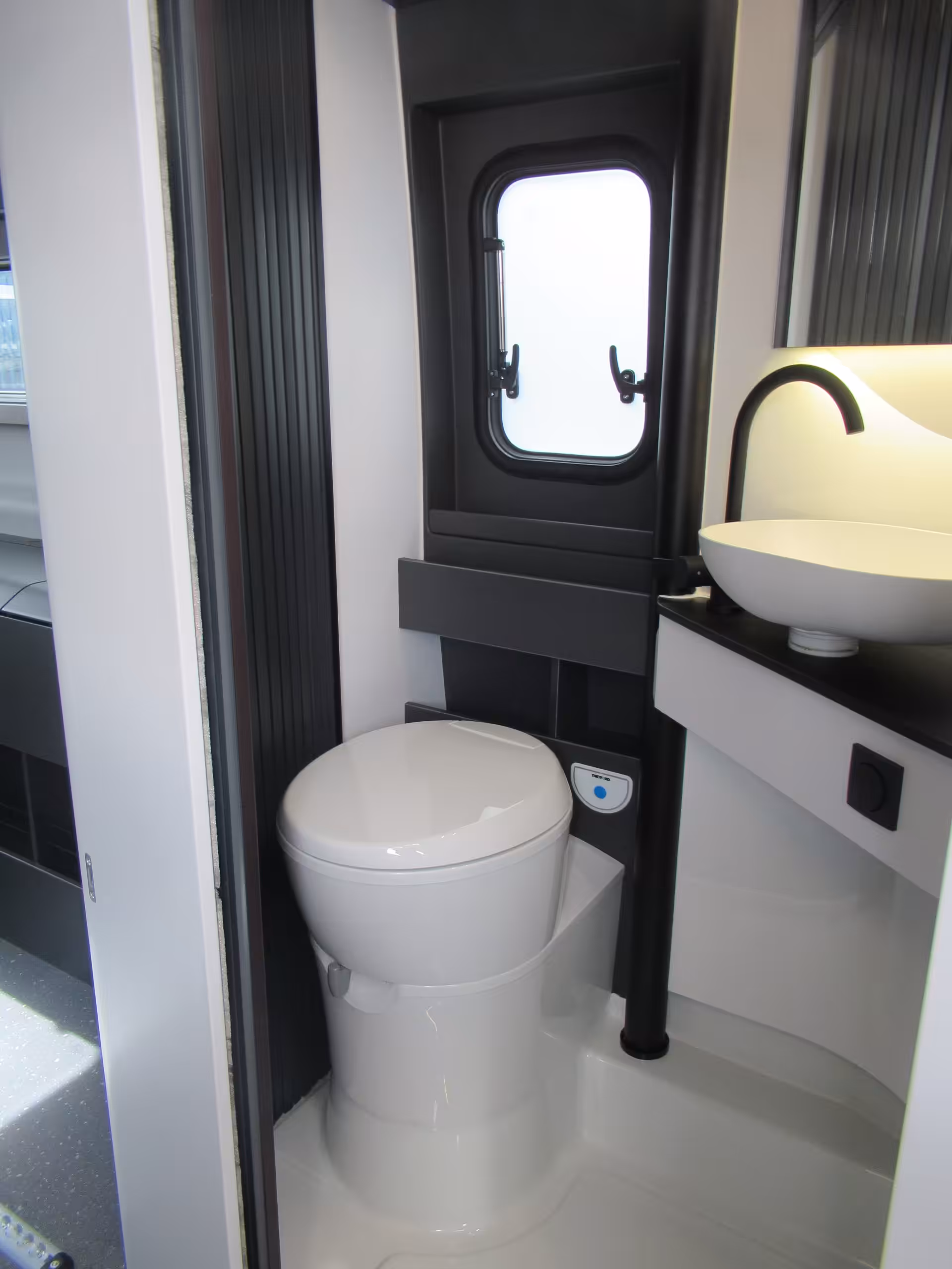 Adria Twin Supreme 640 SGX EX Grey 21