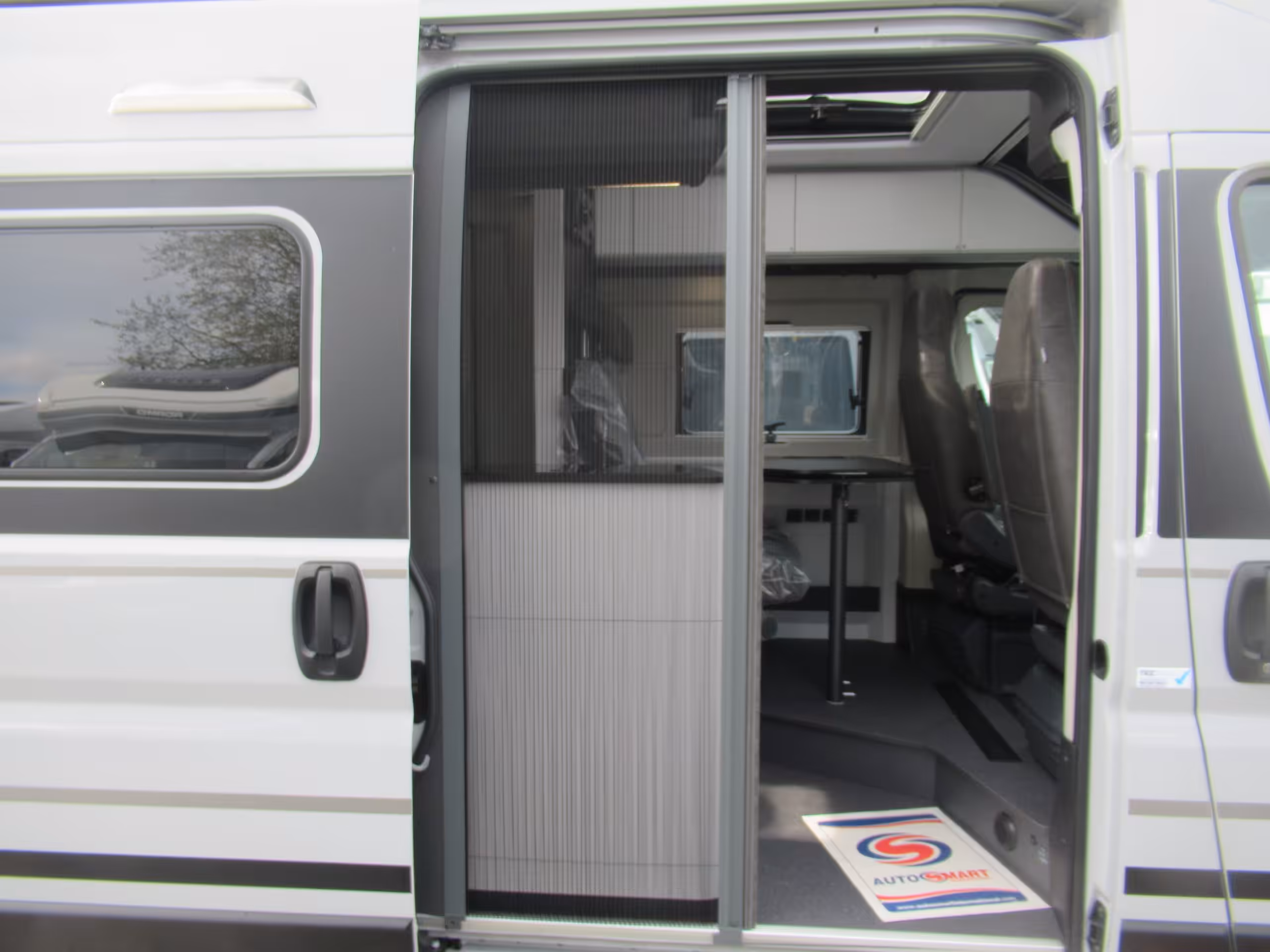 Adria Twin Supreme 640 SGX EX Grey 26
