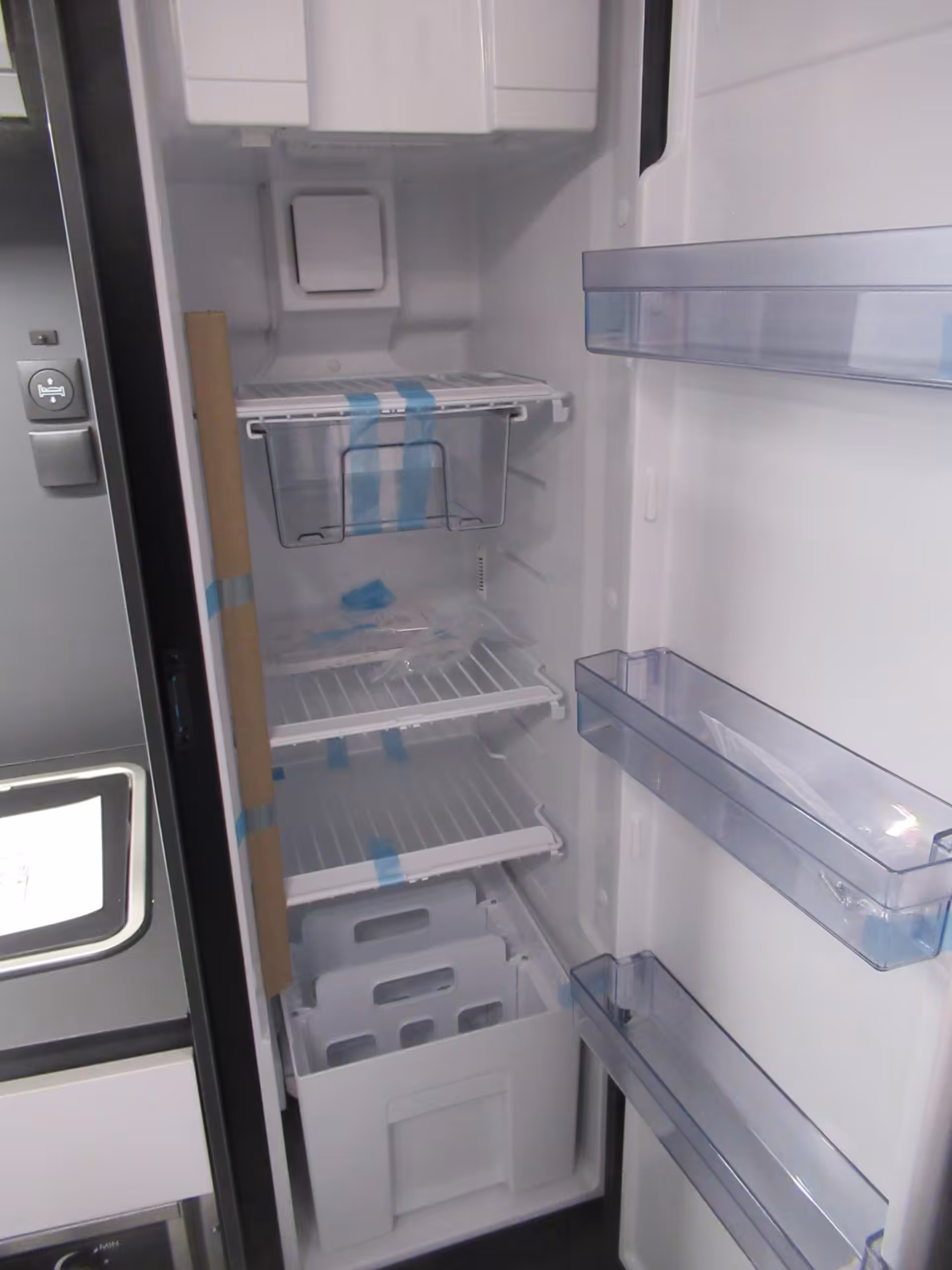 Adria Twin Supreme 640 SGX EX Grey 28