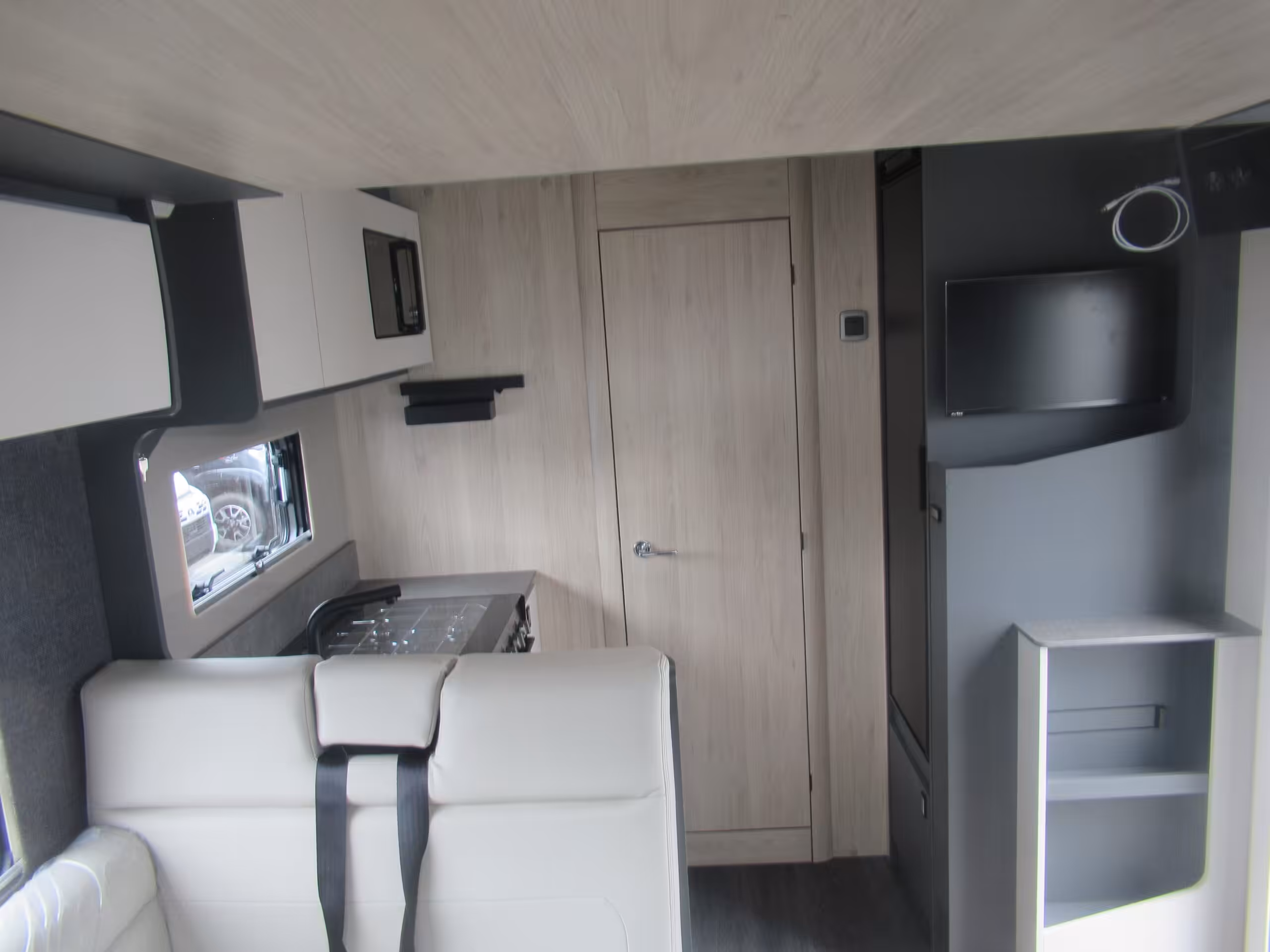 Auto Trail F Line F60 2026 31