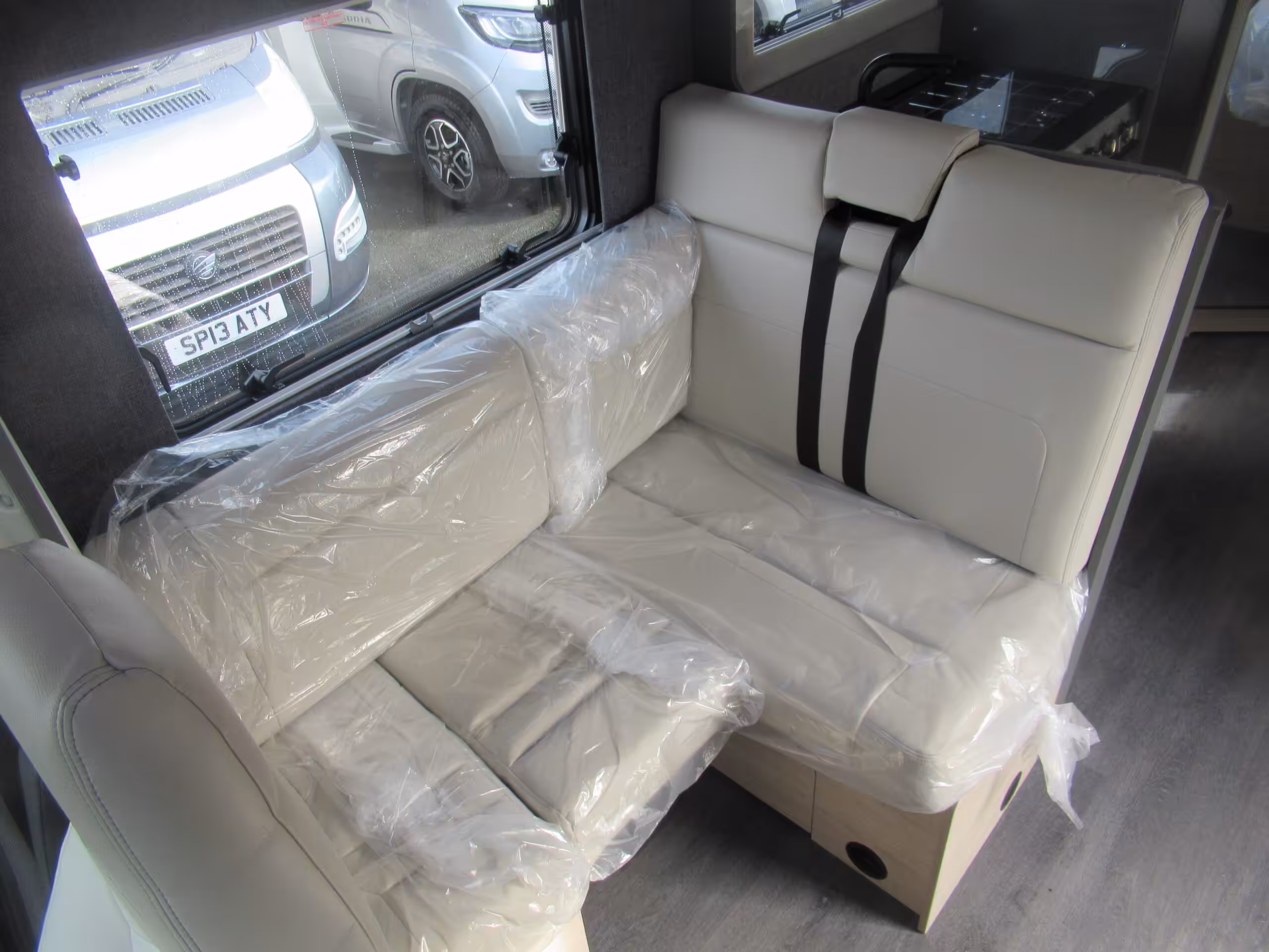Auto Trail F Line F74 22