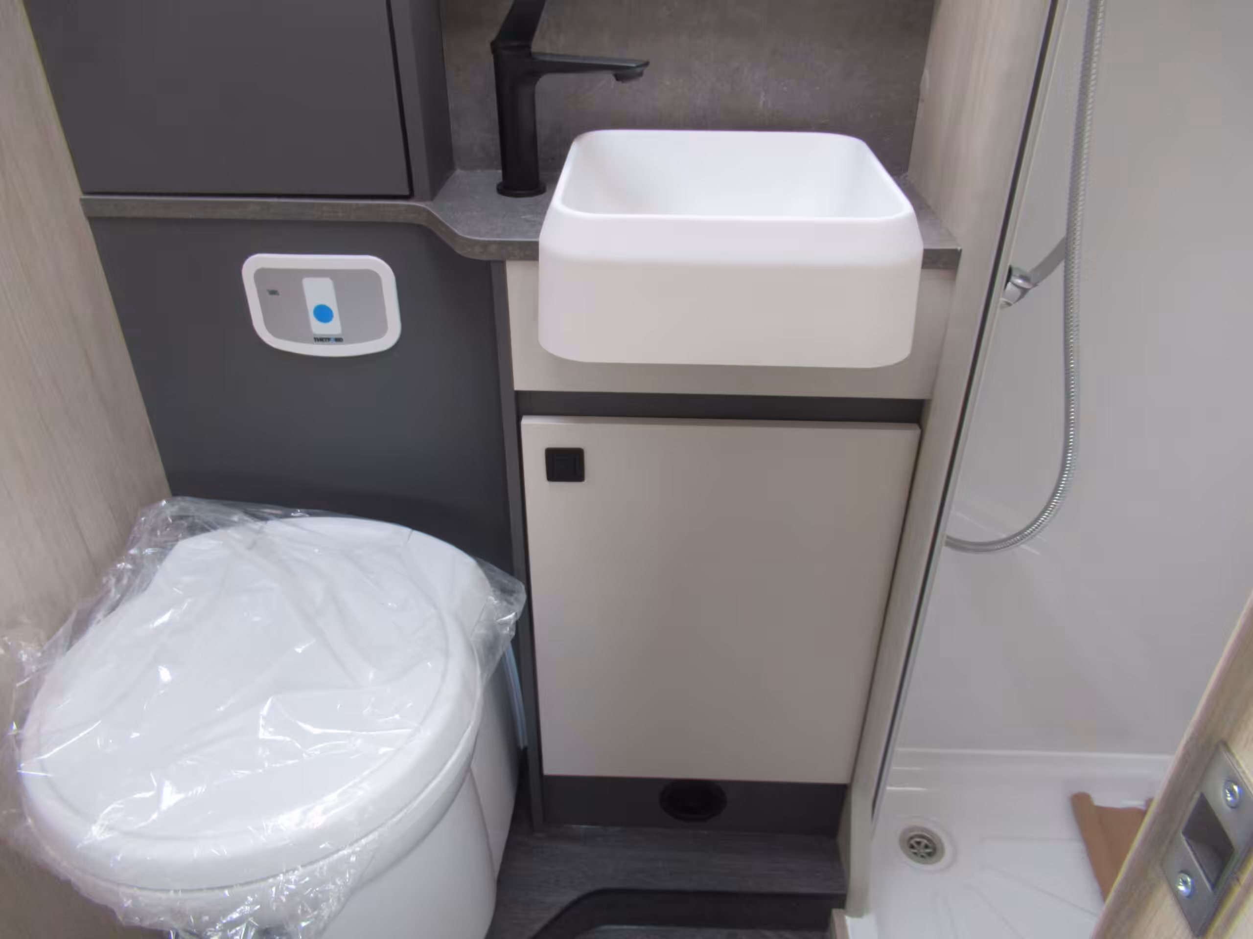 Auto Trail F Line F74 30