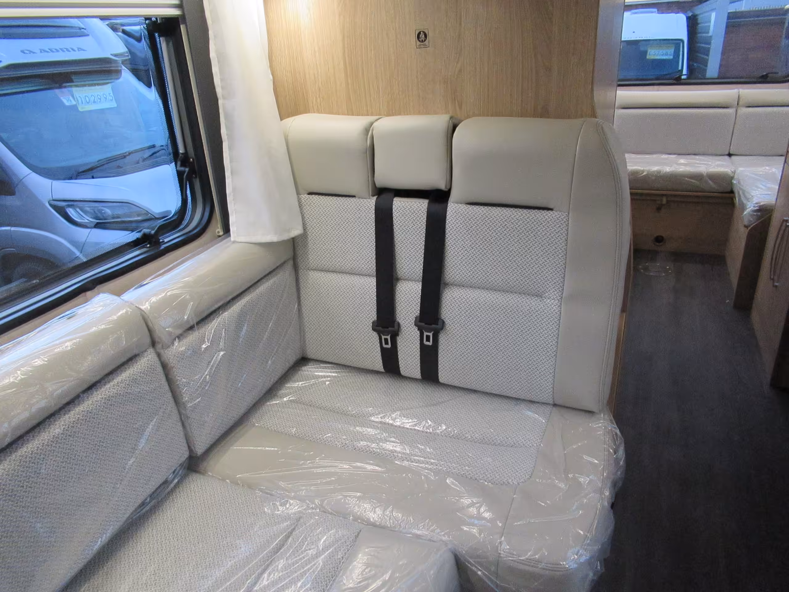Auto Trail Imala 736 27