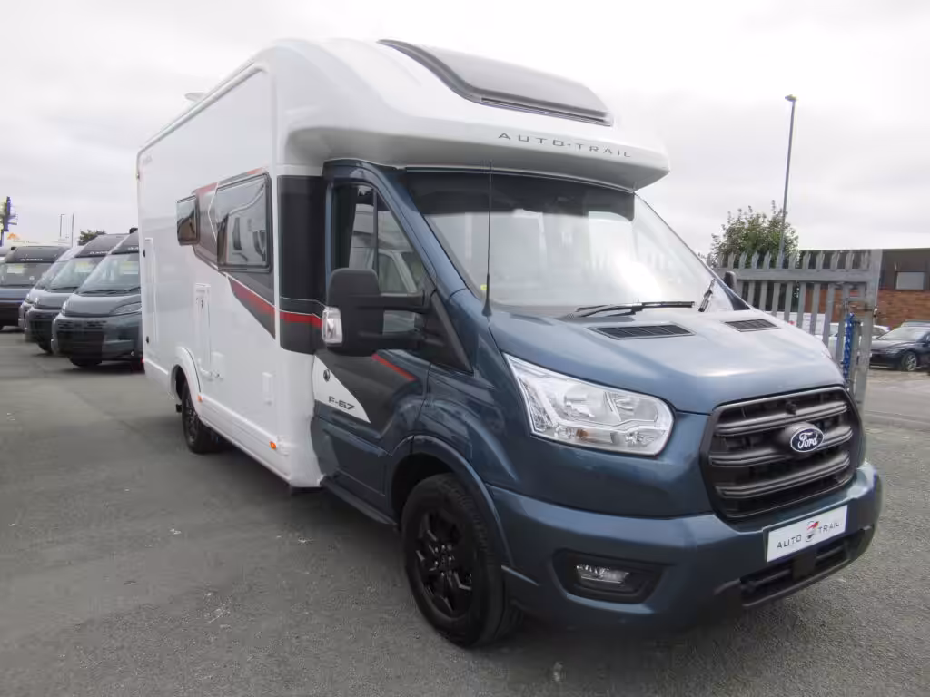 Auto trail F67